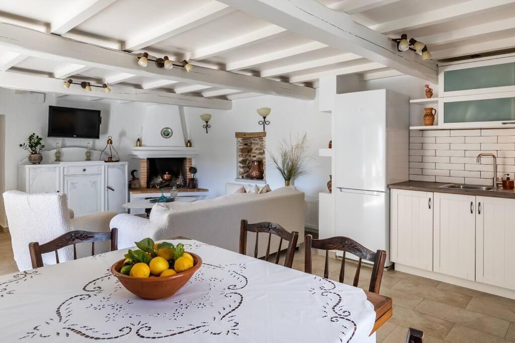 Villa Ambeli สโกเปลอสทาวน์ ภายนอก รูปภาพ